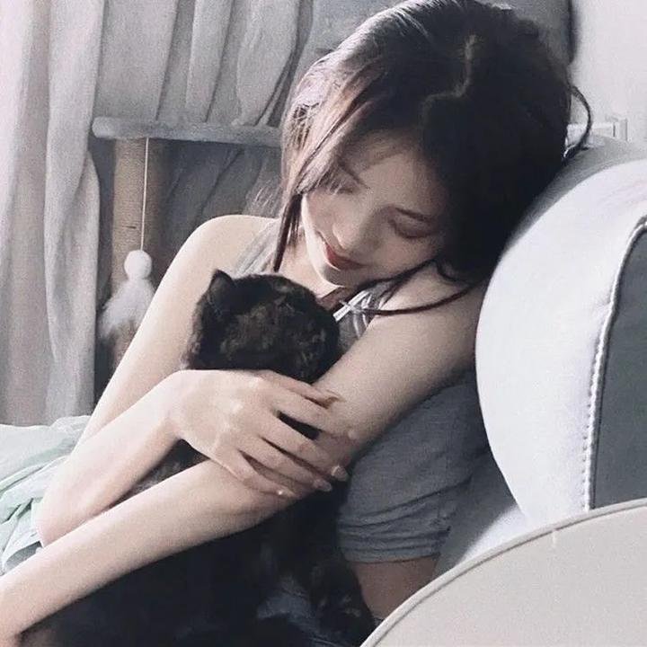 阿尔玛与狼
